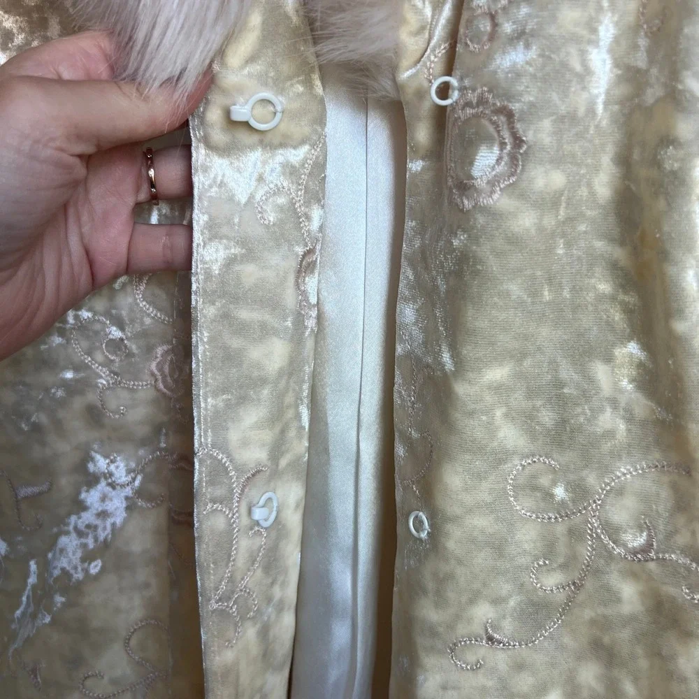 Y2k 2000s Velvet floral Embroidered Faux Fur Collar Coat 70s‎ Boho Glam Vibes